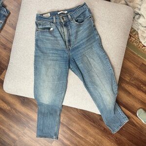 Levi's High Slim Straight Jean